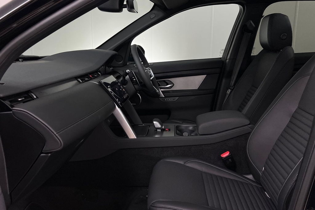 Land Rover Discovery Sport D200 Landmark SM26PYS Black #3