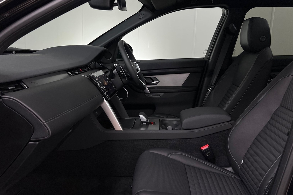 Land Rover Discovery Sport D200 Landmark SO26GCX Black #3