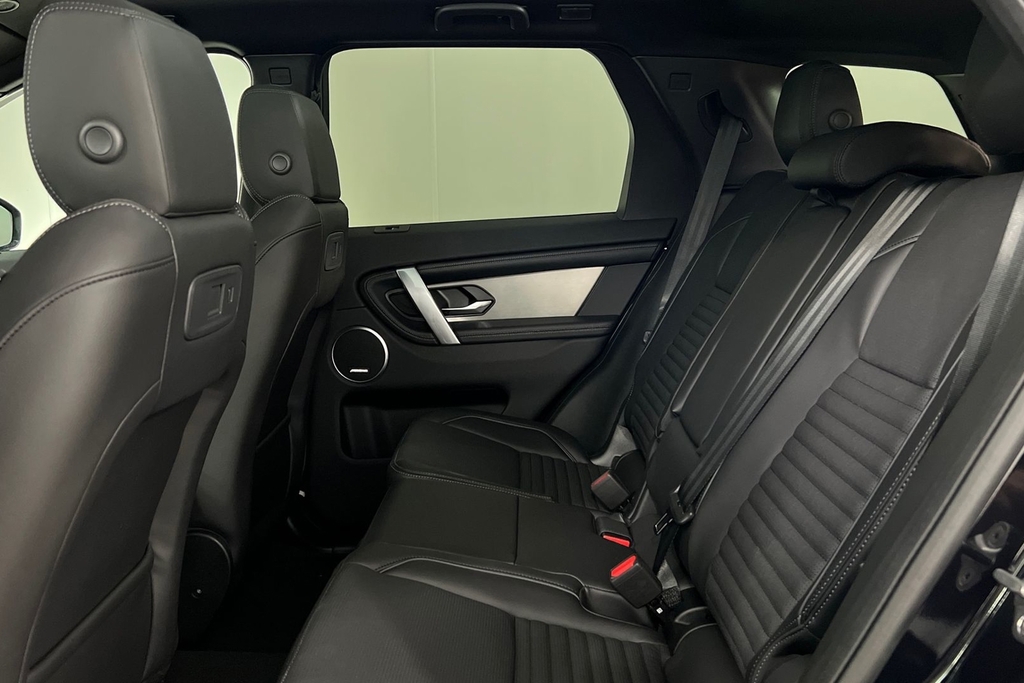 Land Rover Discovery Sport D200 Landmark SO26GCX Black #4