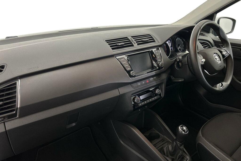 Skoda Fabia 1.0 Tsi Se L White #2