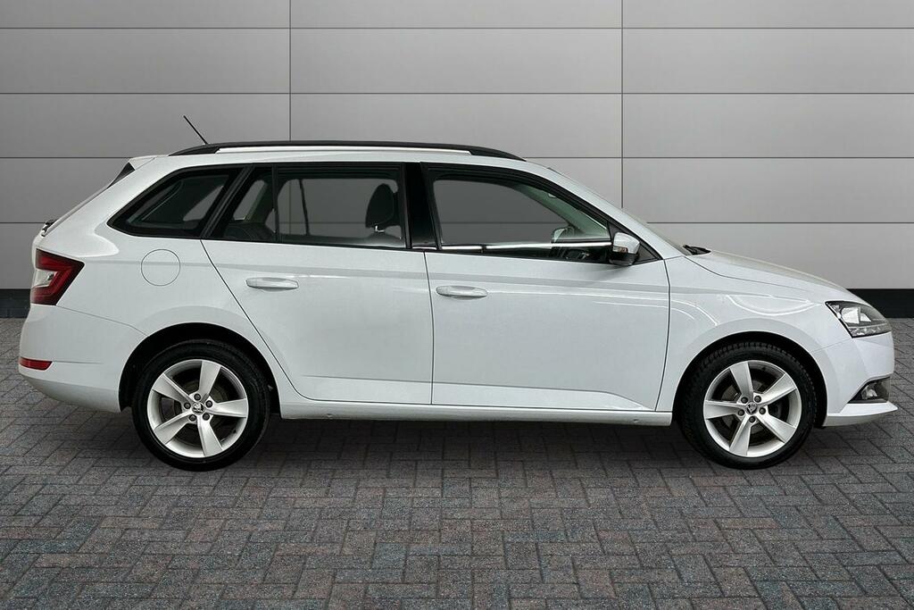 Skoda Fabia 1.0 Tsi Se L White #4