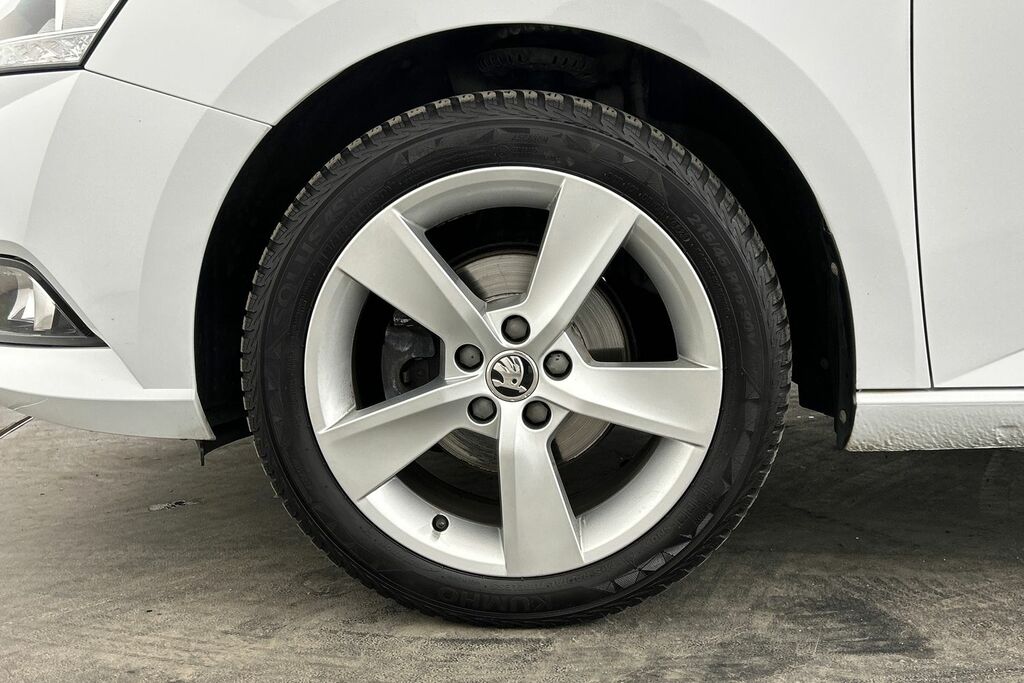 Skoda Fabia 1.0 Tsi Se L White #5