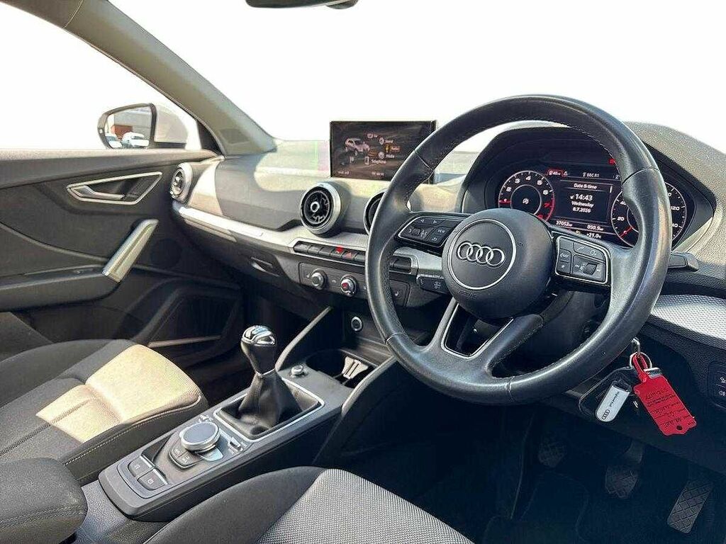 Audi Q2 Sport 35 Tfsi 150 Ps 6-Speed White #6