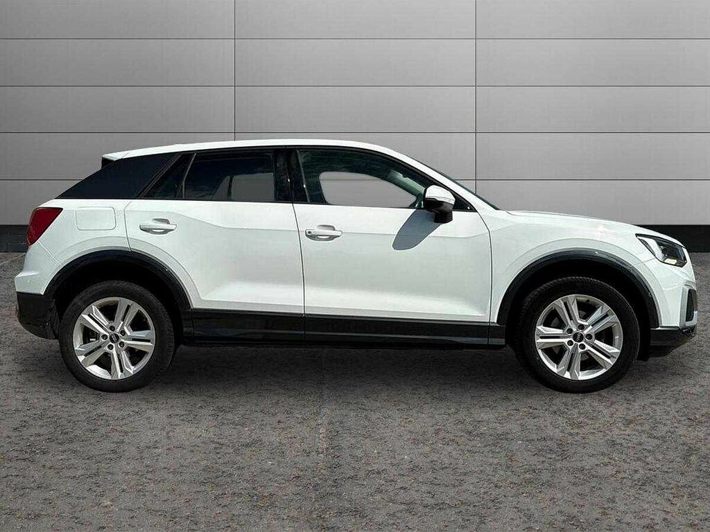 Audi Q2 Sport 35 Tfsi 150 Ps 6-Speed White #4