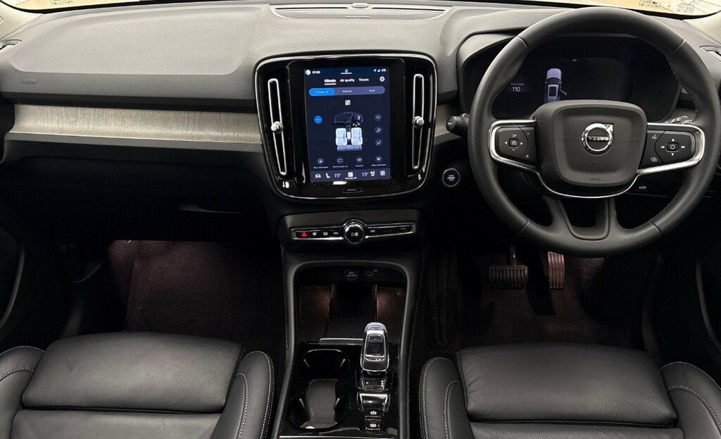 Volvo XC40 Volvo Estate 300Kw Recharge Twin Core 82K Black #10