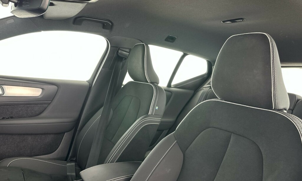 Volvo XC40 Ultra, B4 Mild Hybrid, Roof-360 Camera- Black #10