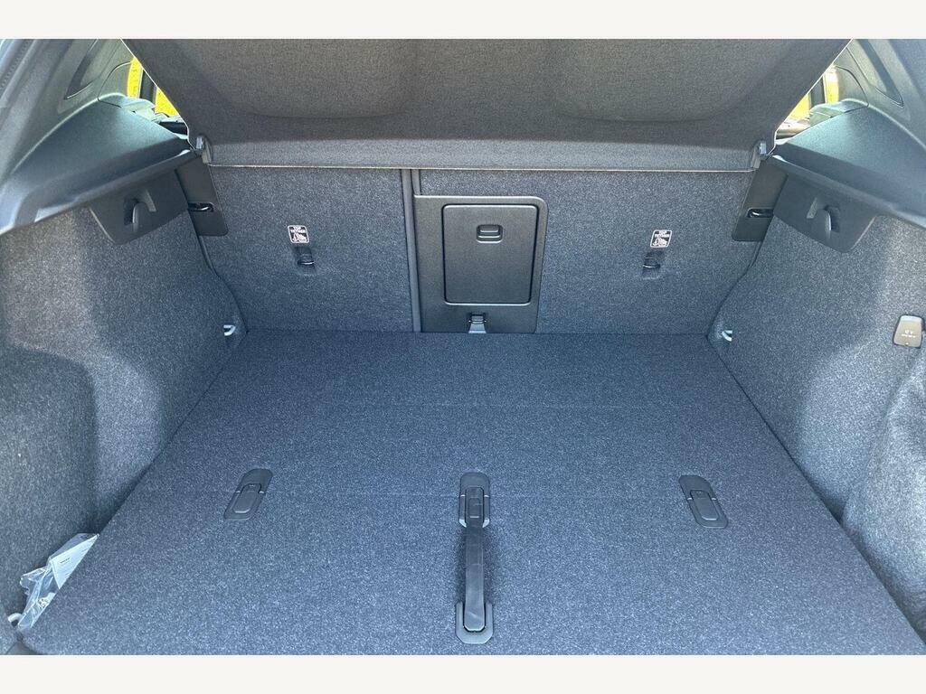 Volvo XC40 Plus, B3 Mild Hybrid, Dark ST26PLN Silver #6