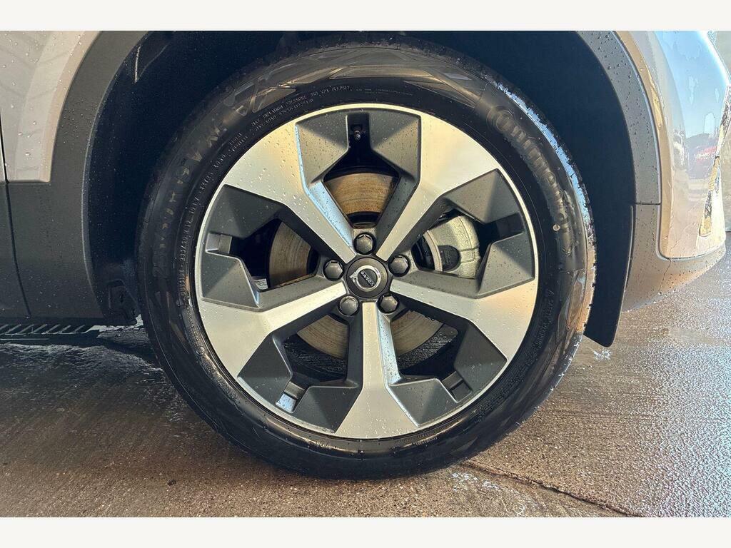 Volvo XC40 Plus, B3 Mild Hybrid, Dark ST26PLN Silver #4