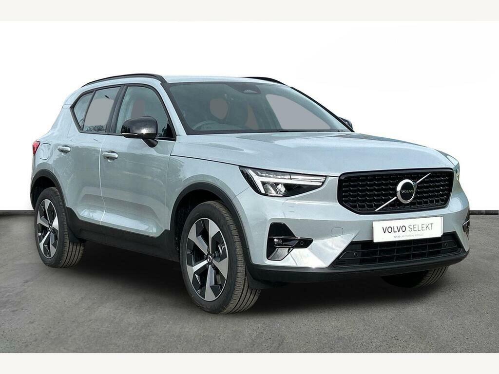 Volvo XC40 Plus, B3 Mild Hybrid, Dark Grey