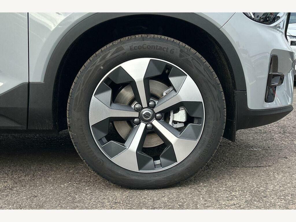 Volvo XC40 Plus, B3 Mild Hybrid, Dark ST26MVY Grey #4