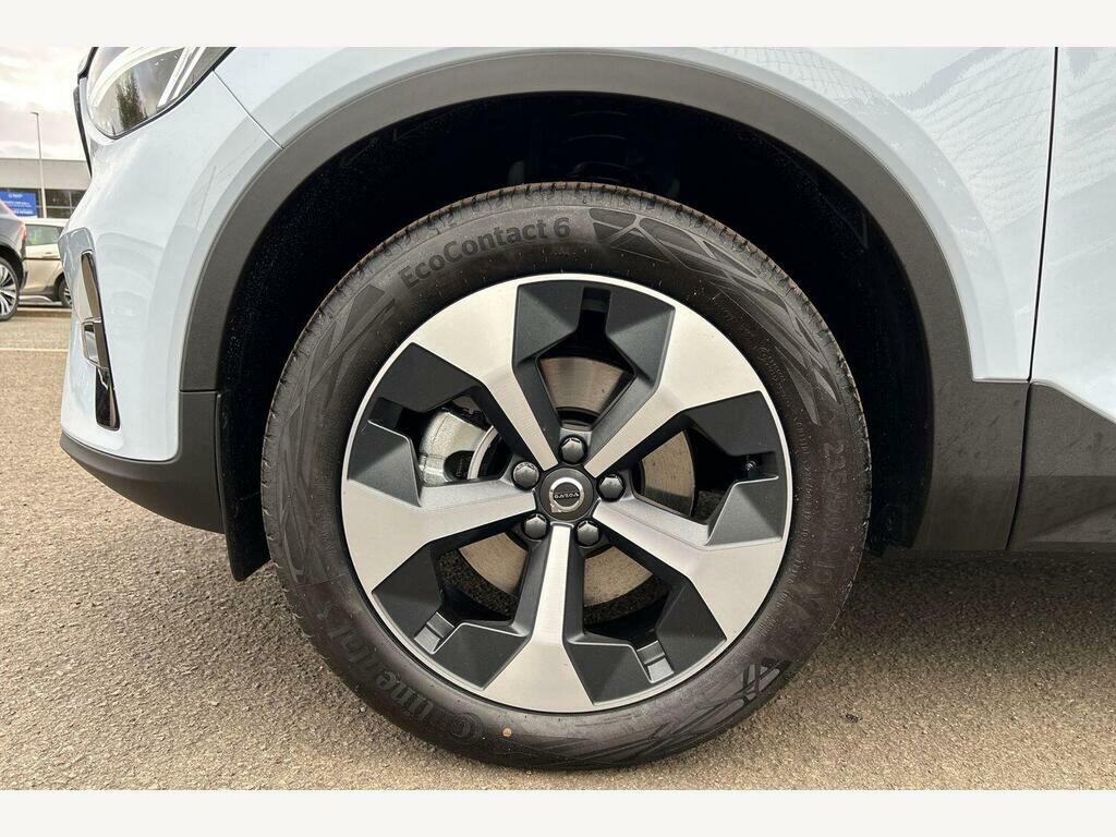 Volvo XC40 Plus, B3 Mild Hybrid, Dark SR26DYG Blue #4