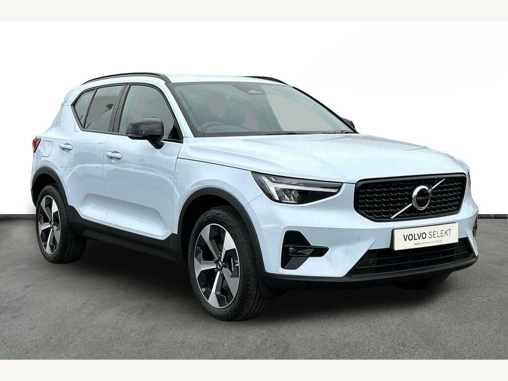 Volvo XC40 Plus, B3 Mild Hybrid, Dark Blue