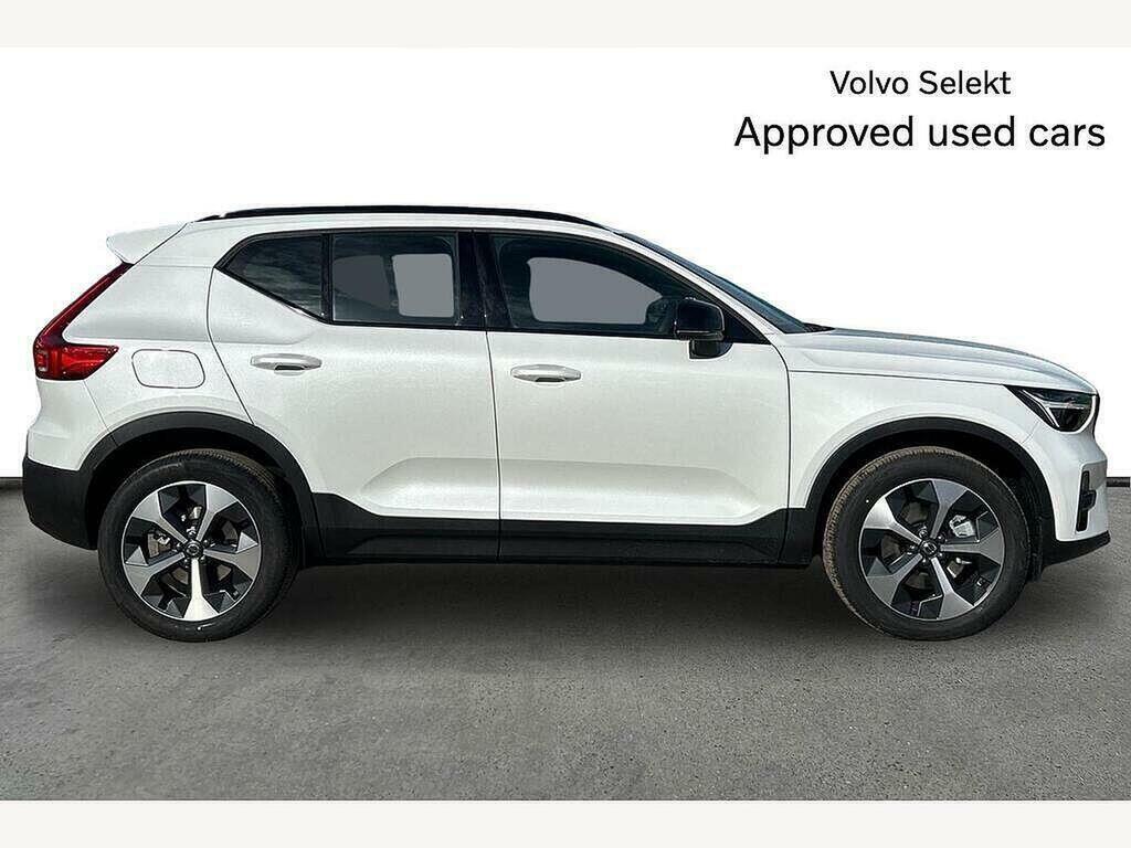 Volvo XC40 Plus, B3 Mild Hybrid, Dark ST26ASU White #4