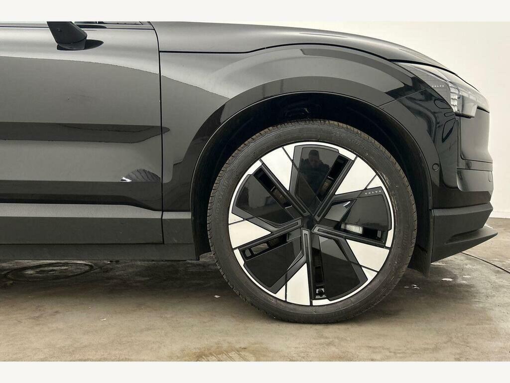 Volvo EX30 Ultra, Twin Motor Performance, Black #4