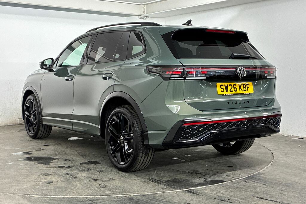 Volkswagen Tiguan 2.0 Tdi Black Edition Dsg Green #3