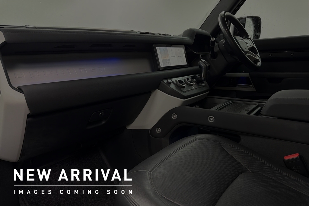 Land Rover Defender 110 D250 Xs Edition Black #2