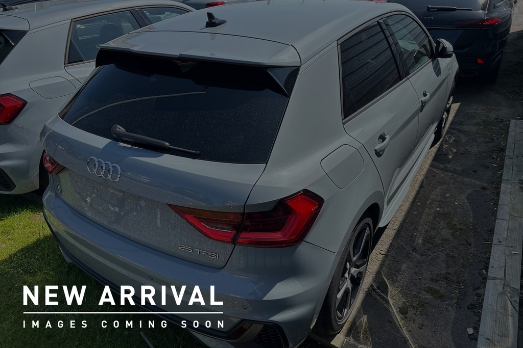 Audi A1 S Line 25 Tfsi 95 Ps 5-Speed SR22FOF Grey #3