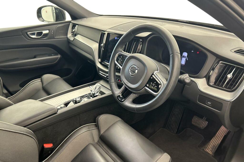 Volvo XC60 Suv Black #10