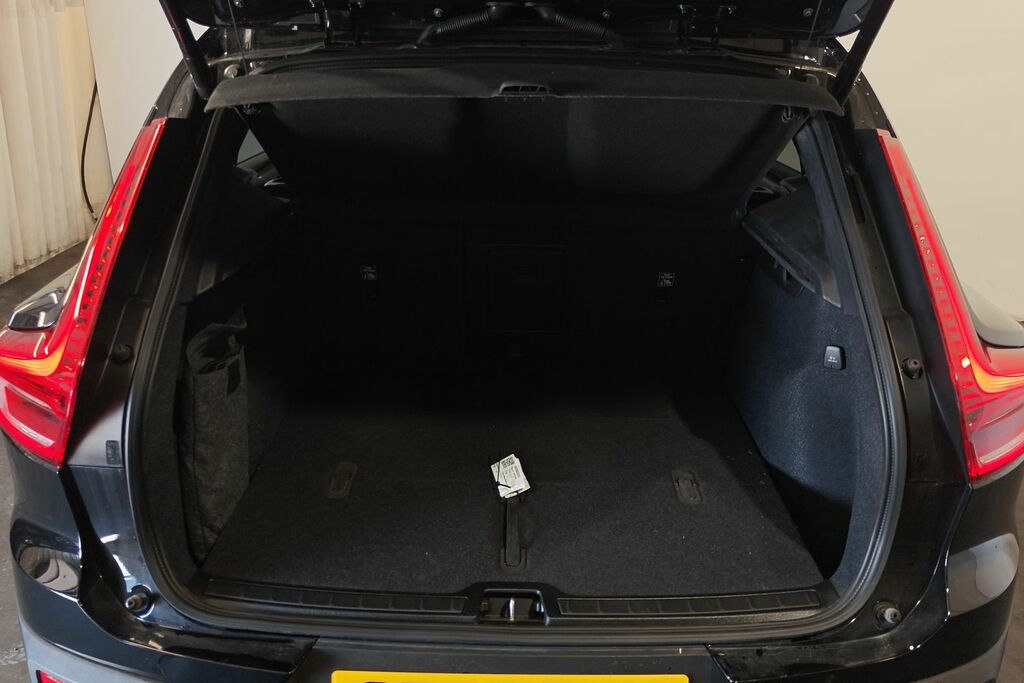 Volvo XC40 2.0 B3p Core Blue #8