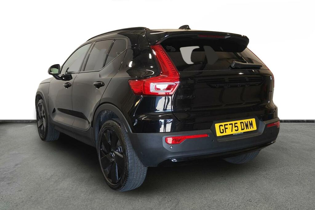 Volvo XC40 2.0 B4p Plus Black Edition Black #3