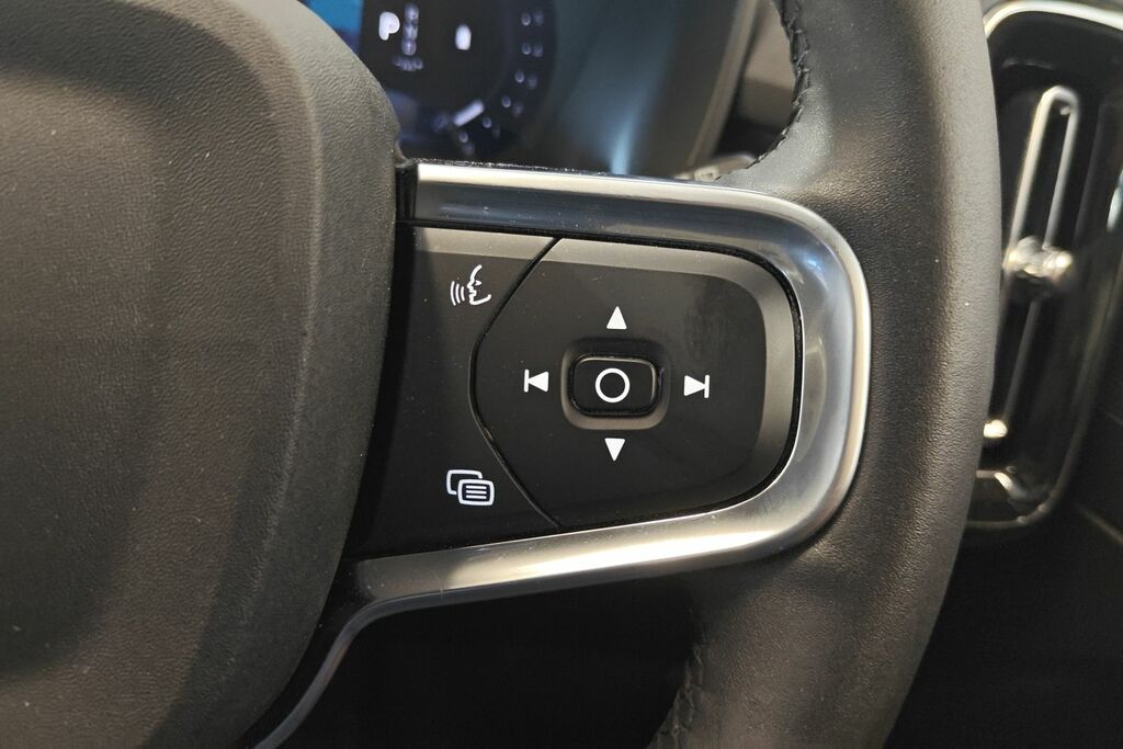 Volvo XC40 2.0 B3p Core Blue #12