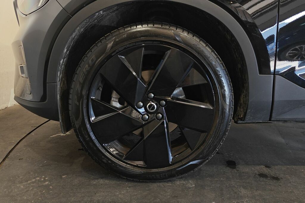 Volvo XC40 2.0 B4p Plus Black Edition Black #5
