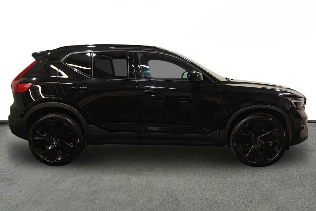 Volvo XC40 2.0 B4p Plus Black Edition Black #4