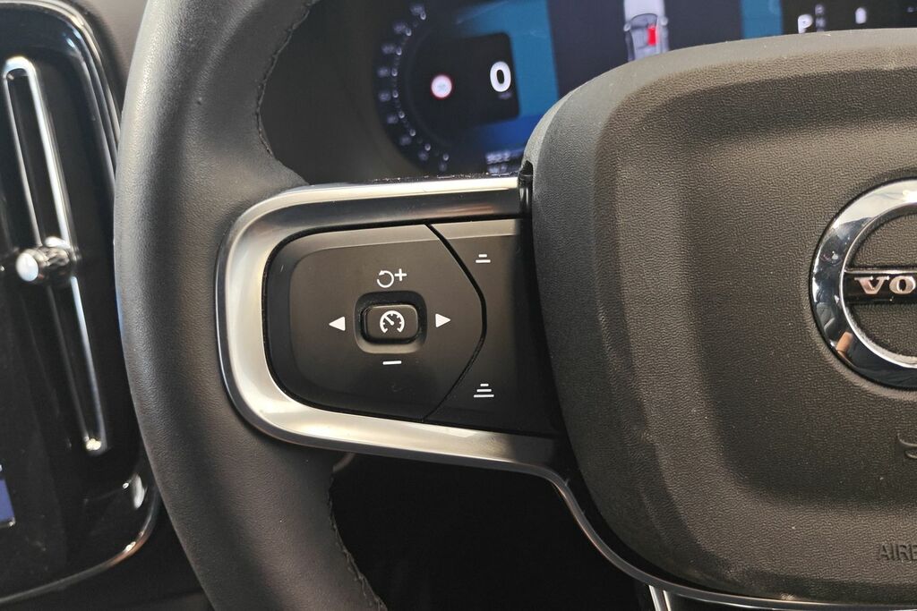 Volvo XC40 2.0 B3p Core Blue #11