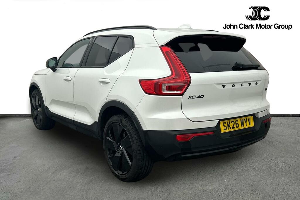 Volvo XC40 Black Edition Plus, B3 Mild Hybrid, SK26WYV White #3
