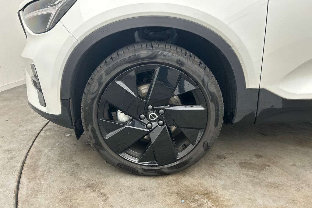 Volvo XC40 Black Edition Plus, B3 Mild Hybrid, SK26WYV White #5