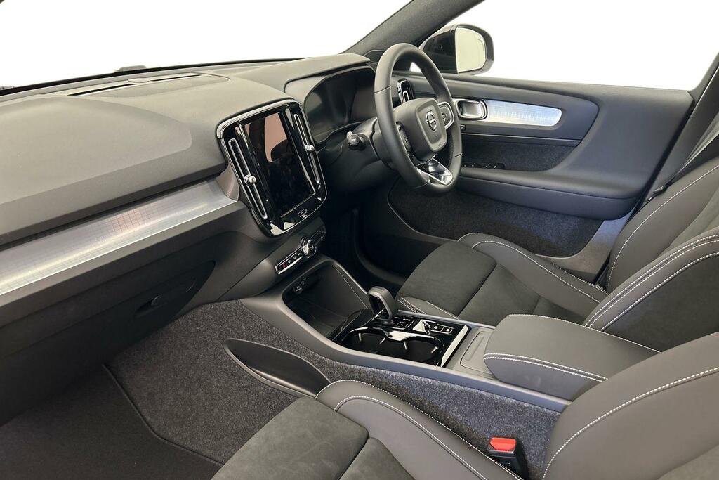 Volvo XC40 Plus, B3 Mild Hybrid, Dark Grey #2