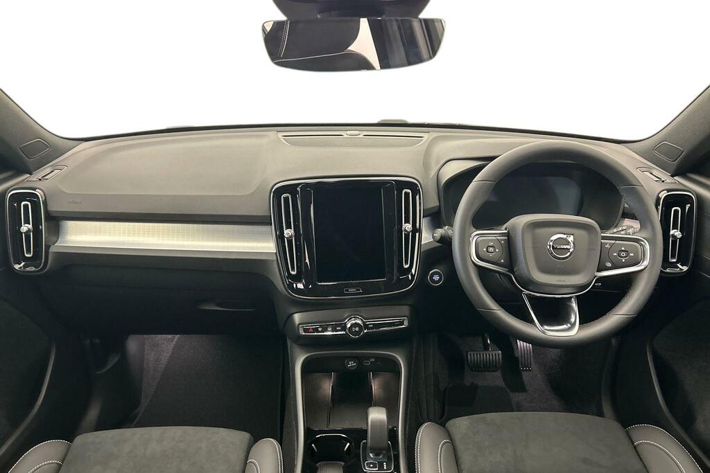 Volvo XC40 Plus, B3 Mild Hybrid, Dark SO26DXF White #6