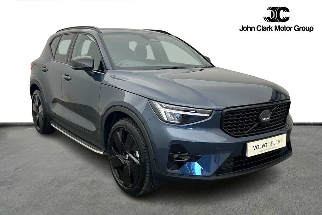 Volvo XC40 Black Edition Plus, B3 Mild Hybrid, Blue