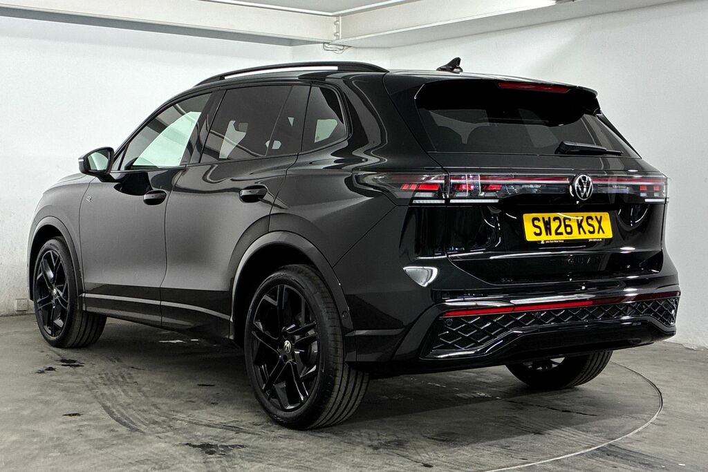 Volkswagen Tiguan 1.5 Etsi 150 Black Edition Dsg SW26KSX Black #3