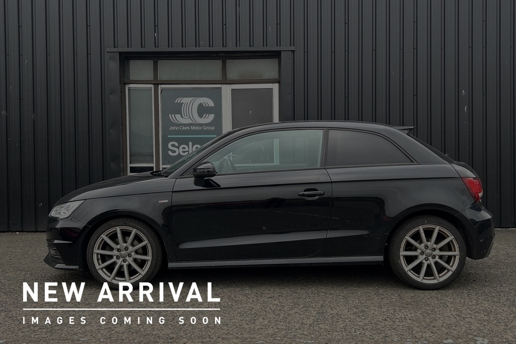 Audi A1  Black #4