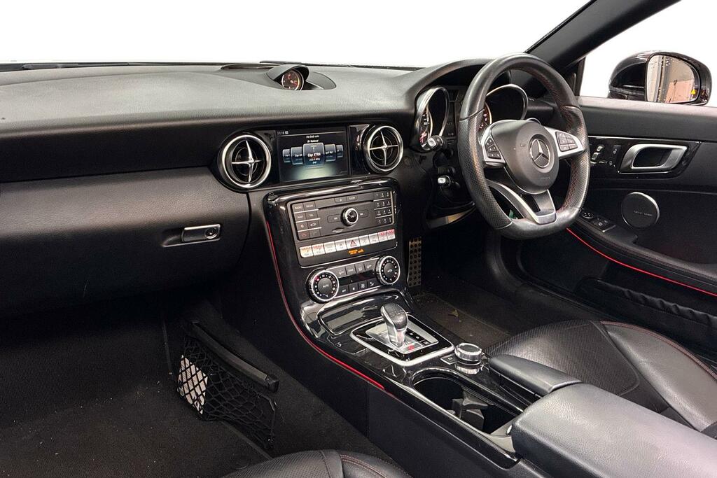 Mercedes-Benz SLC 200 Amg Line 9G-tronic Silver #2