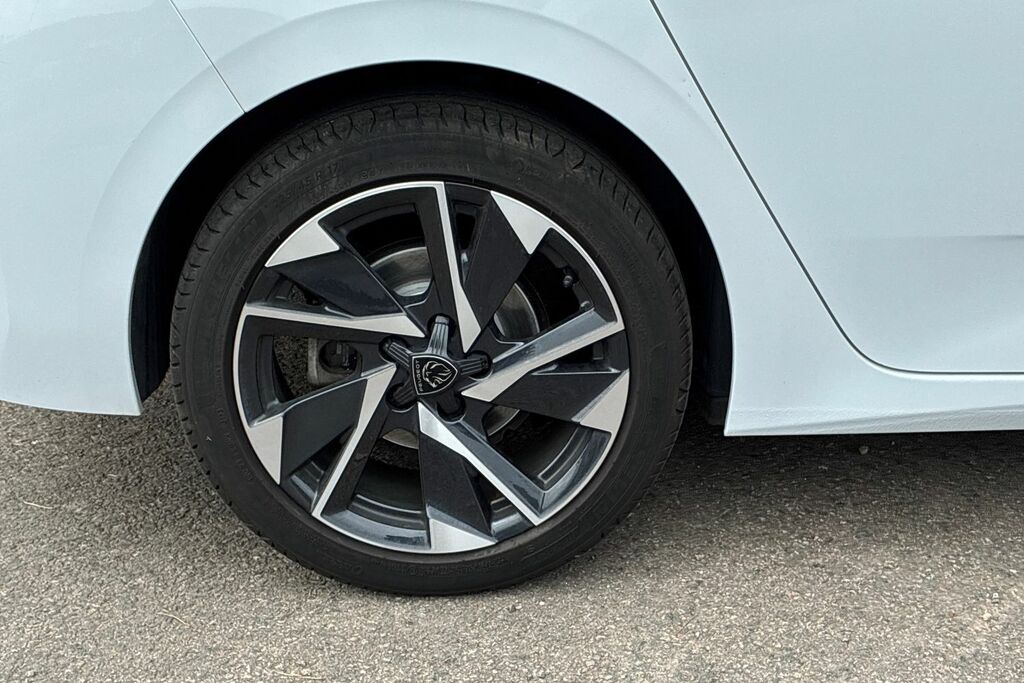 Peugeot 308 1.2 Puretech Allure Premium Eat Euro 6 Ss White #5