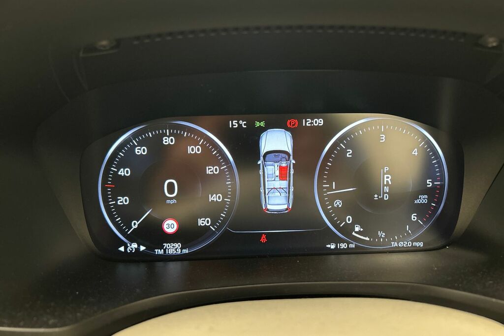 Volvo V60 D4 R-design White #7