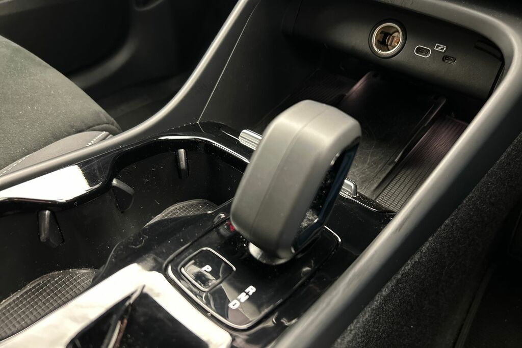 Volvo XC40 Plus Green #13