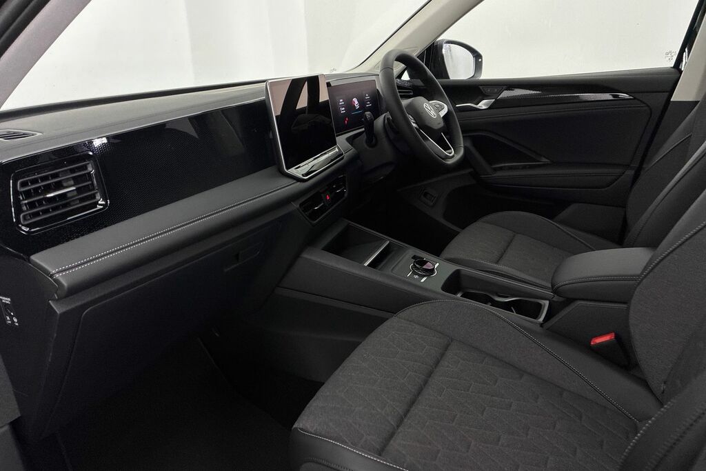 Volkswagen Tiguan 1.5 Etsi 150 Match Dsg Black #2