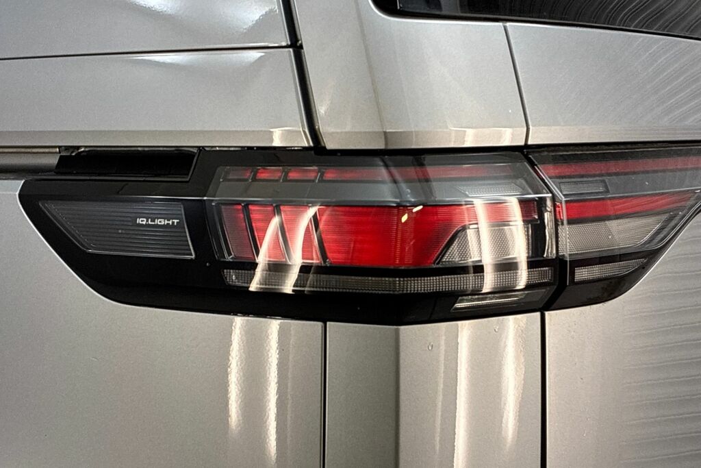 Volkswagen ID.Buzz Commerce Plus White #17