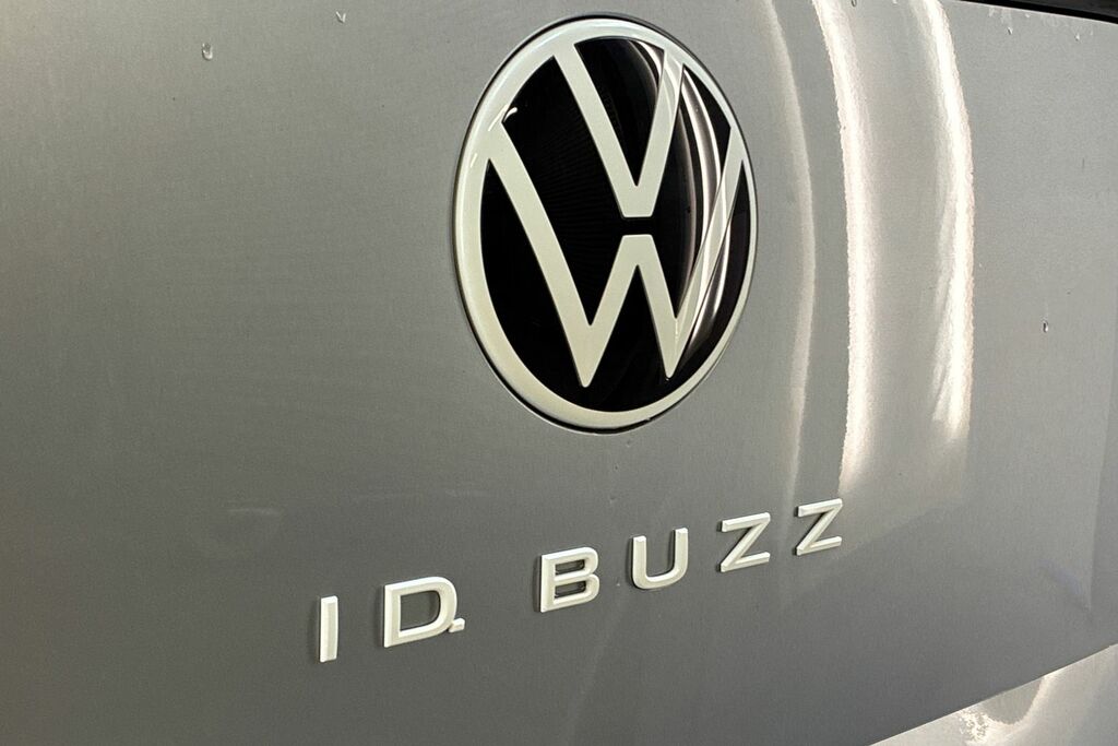 Volkswagen ID.Buzz Commerce Plus White #18