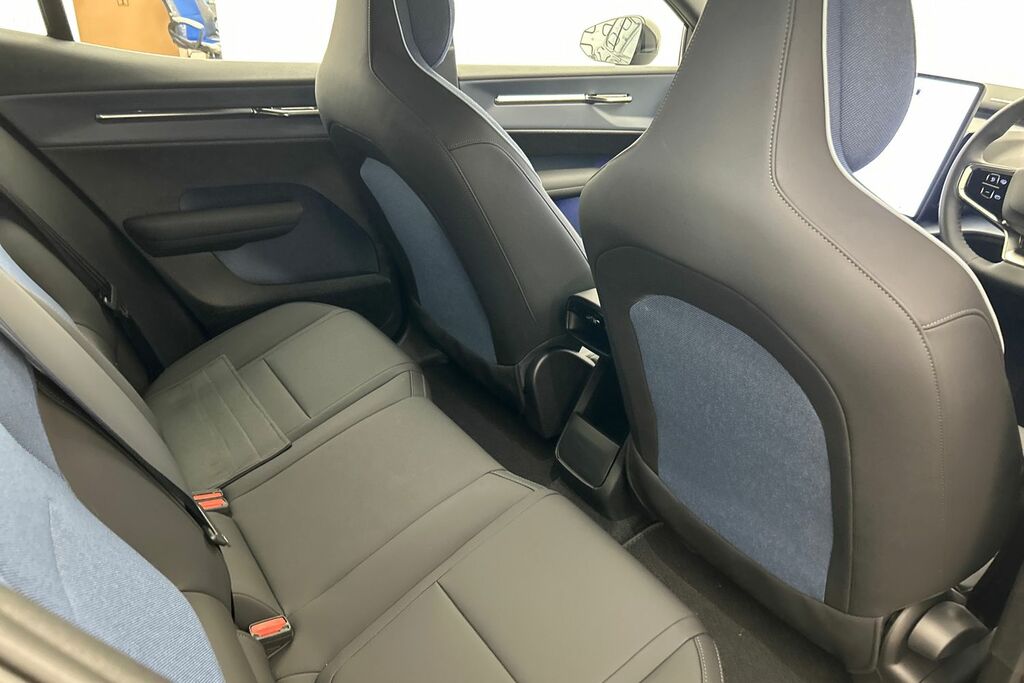 Volvo EX30 Plus, Single Motor Extended Range, Blue #25