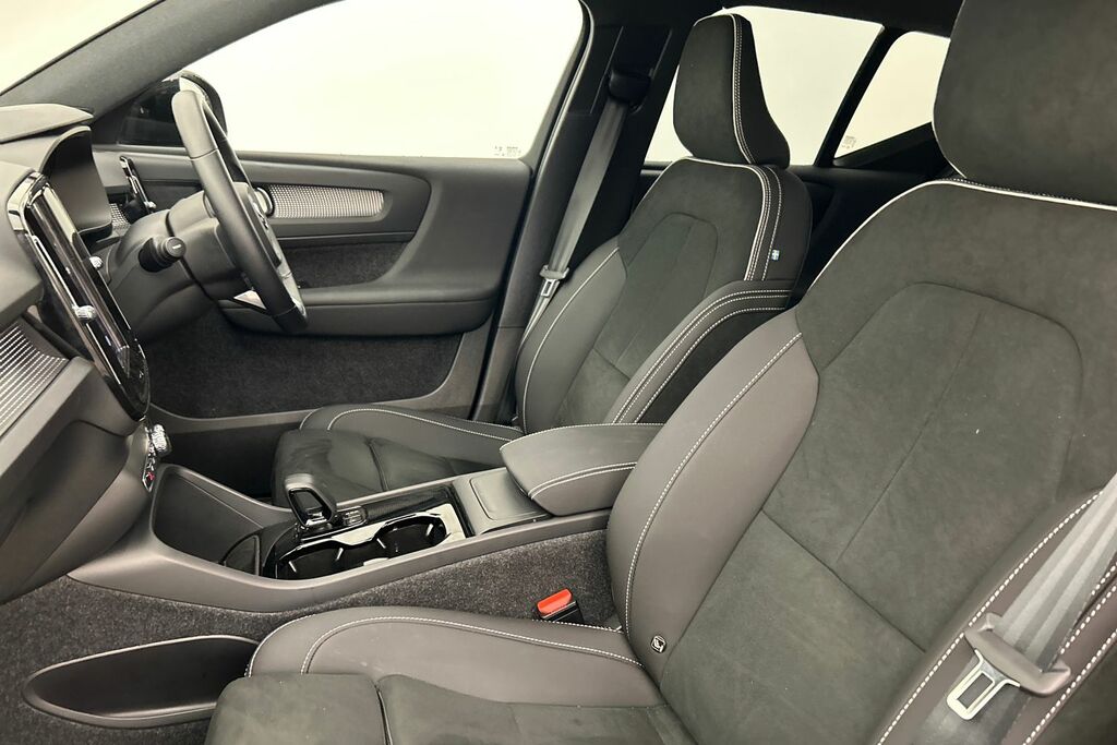 Volvo EX40 Ex40 Blue #24