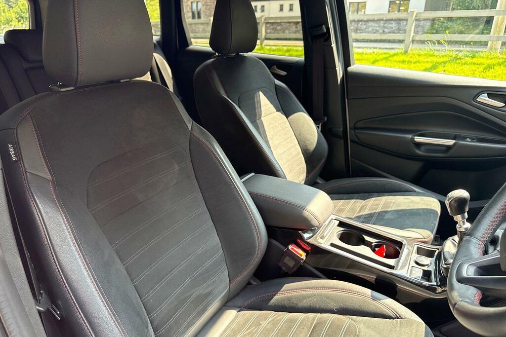 Ford Kuga Titanium White #23