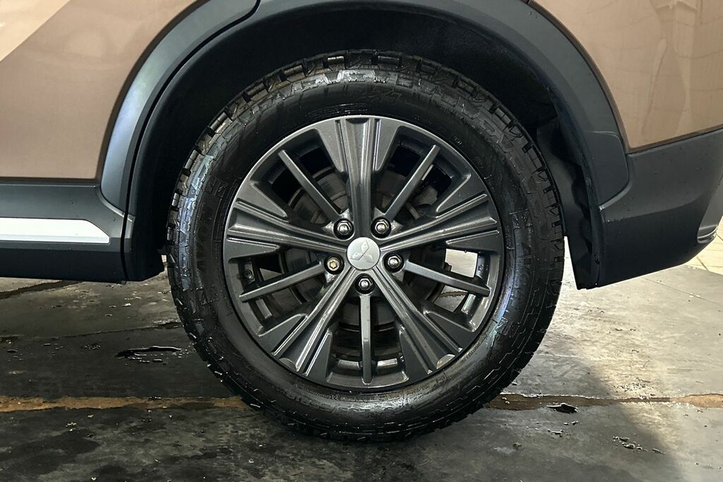 Mitsubishi Eclipse Cross Cross First Ed 4X Red #15
