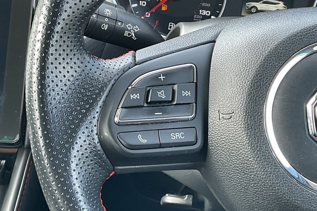 MG ZS Suv White #8