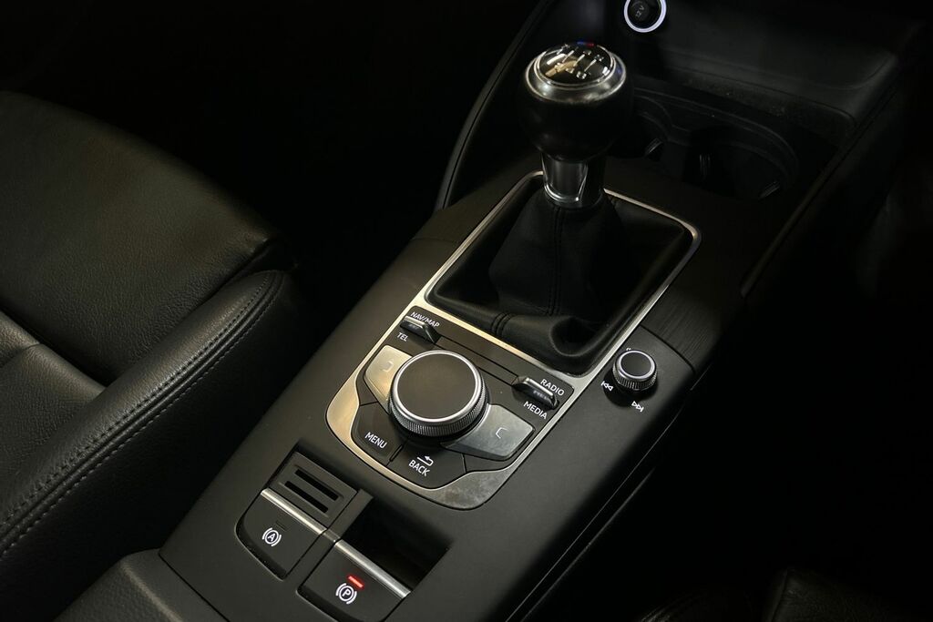 Audi A3 1.6L Sport White #19