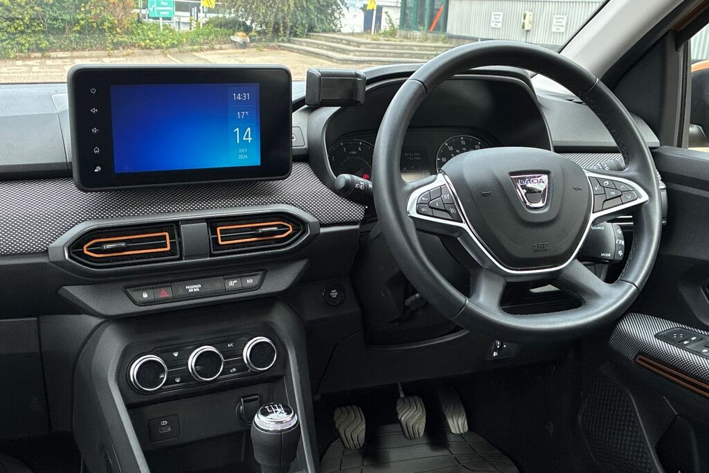 Dacia Sandero Stepway Essential White #13