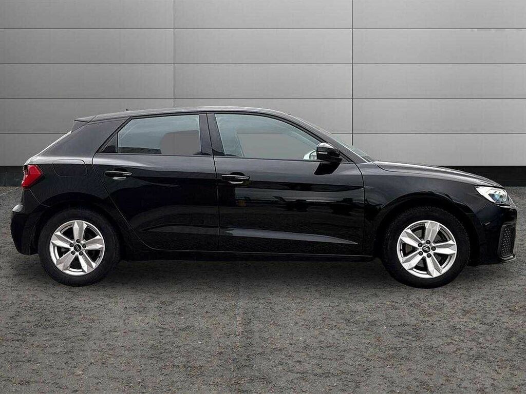 Audi A1 Technik 30 Tfsi 110 Ps 6-Speed SW72PTX Black #4